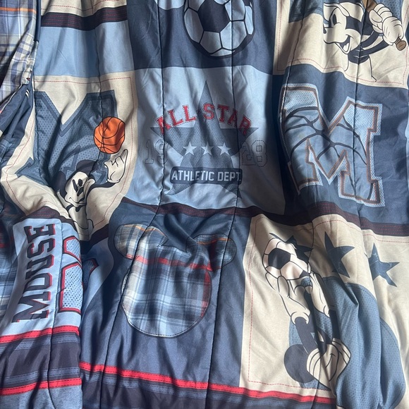 Disney Mickey Mouse Full Comforter Plaid on Reverse Boys - Picture 1 of 5